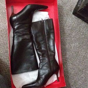 Charles David healed boots size 6
